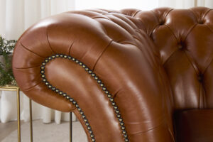 London Arm Displayed in Ranch Light Brown
